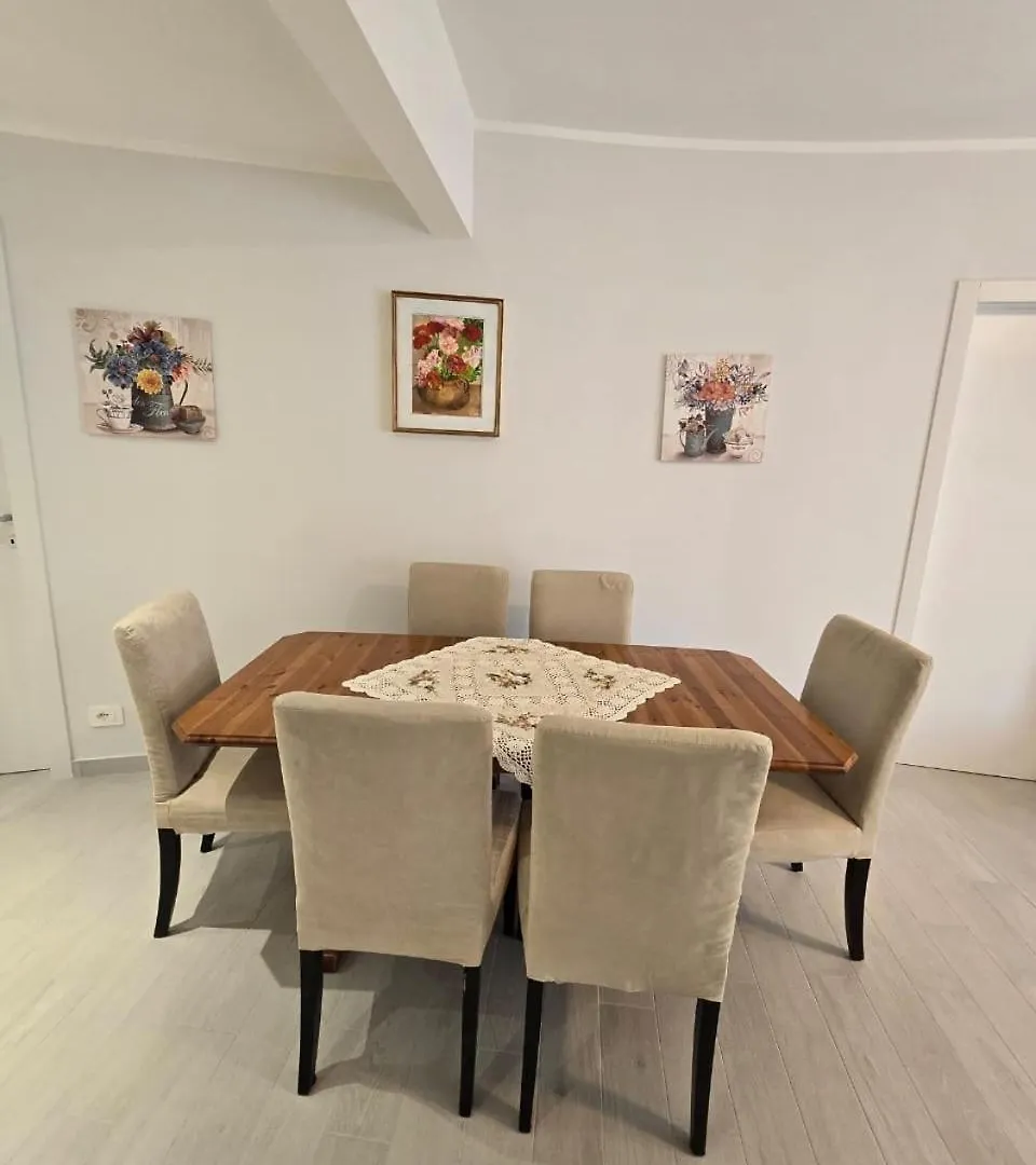 Residenza Del Sole Apartment Rapallo 0*,